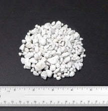 Load image into Gallery viewer, Perlite COURSE #3 Small 4 cu ft